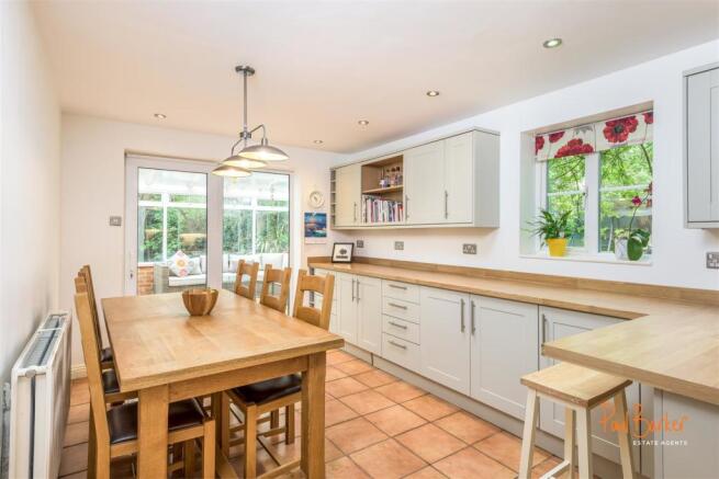 220511 - 12 St Barts Close - 09 [WM].jpg