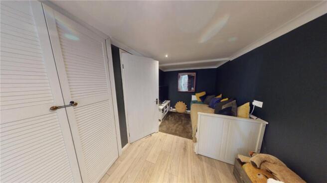 2 bed House for sale Image 10
