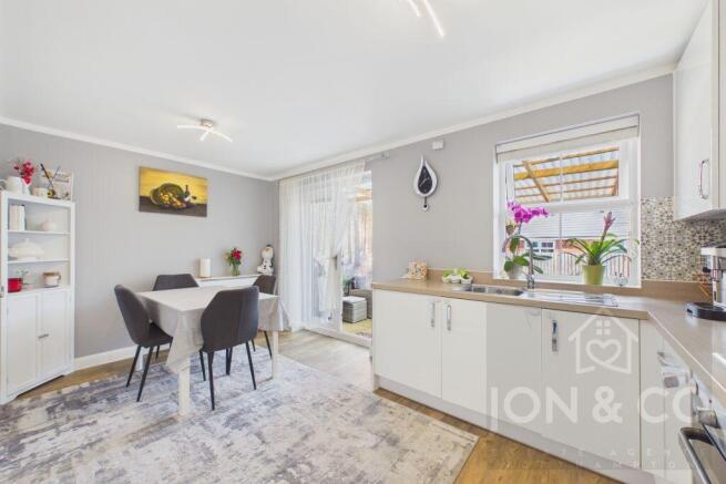 Thompson Way | Moulton | NN3 photo 3