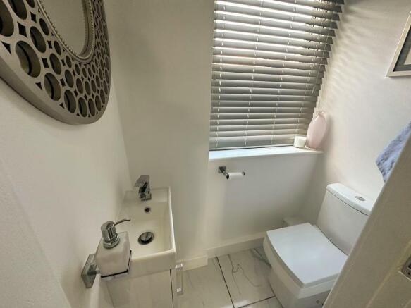 STYLISH CLOAKROOM