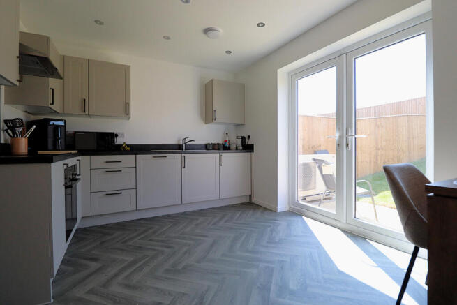 2 bed Semi-Detached for sale Image 7