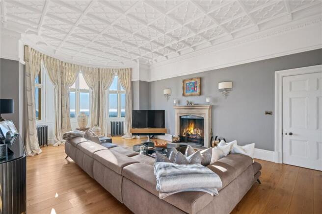 8 bed Detached for sale Image 6