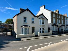 Flat 5, York, Ashley Road, Epsom KT18 5BB