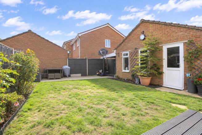 Gardeners Close, Flitwick, Bedfordshire, MK45 photo 4