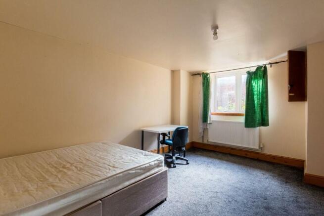7 bed Terraced to rent Image 12