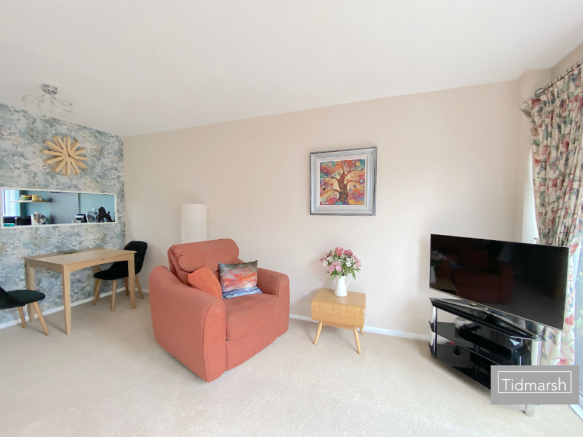 9 Mount Gardens, Codsall WV8 1PS photo 4