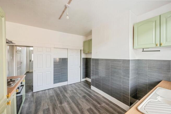 2 bed Terraced for sale Image 8
