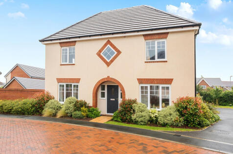 Elizabeth Close, Wellington, Somerset, TA21