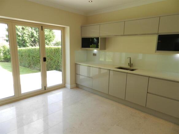 ADDITIONAL KITCHEN D