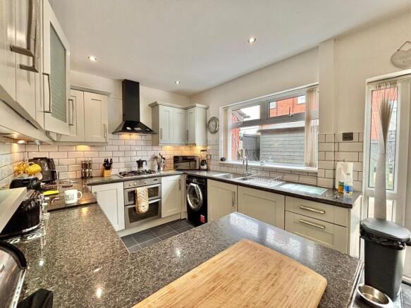 Woodland Grove, Warsop, Mansfield photo 3