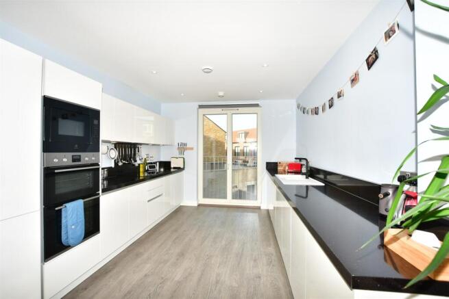 Kitchen/Breakfast Area