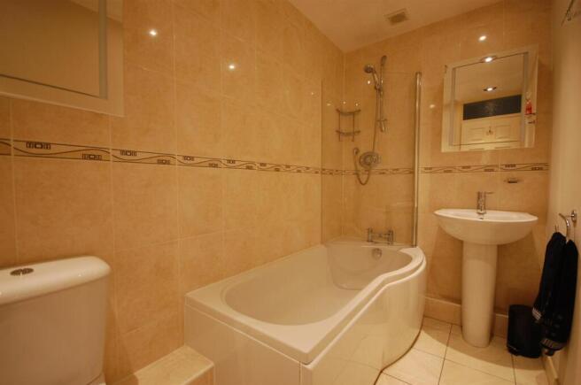 Bathroom.JPG