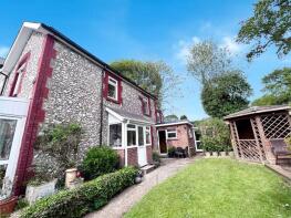 2, Flint Cottage, Grove Road, Wroxall PO38 3BP