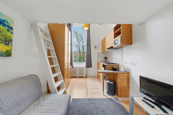 Studio to rent