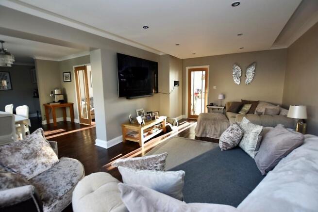 Lounge 2