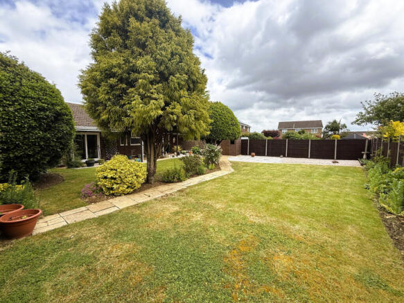 Whistler Road, St. Neots, PE19 photo 4