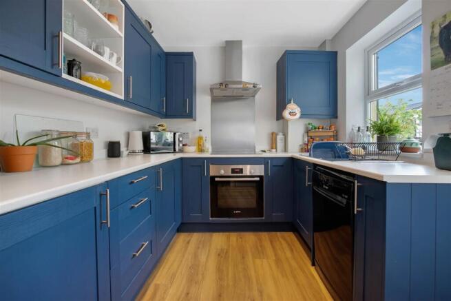 Kitchen 1.jpg