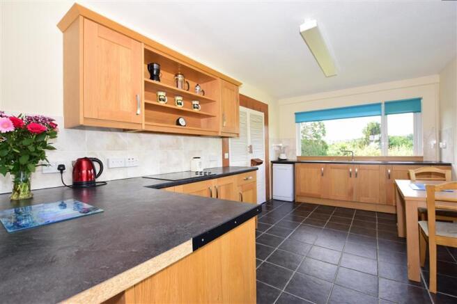 Kitchen/ Breakfast Room