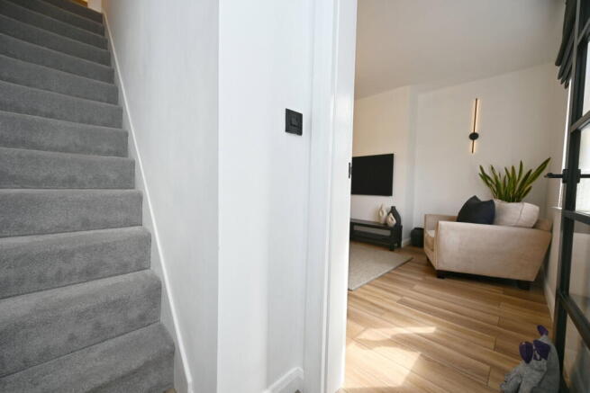 3 bed Terraced for sale Image 8