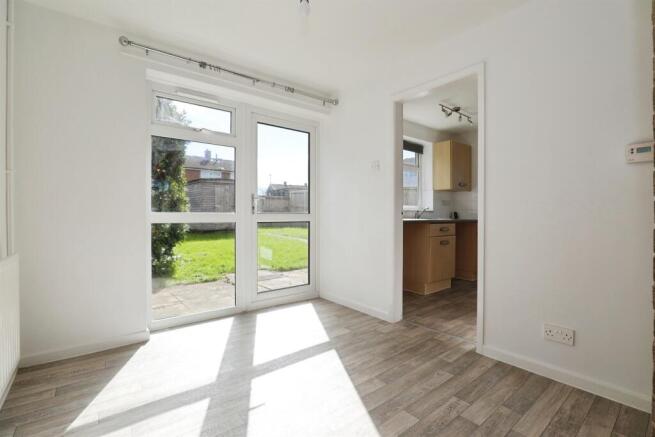 3 bed Semi-Detached for sale Image 5