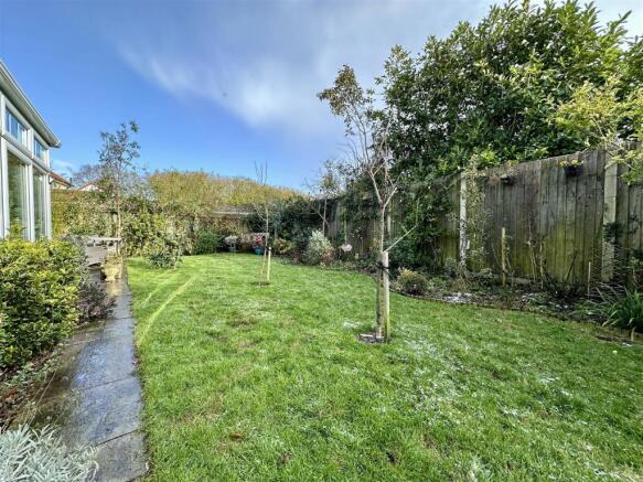 rear garden.JPEG