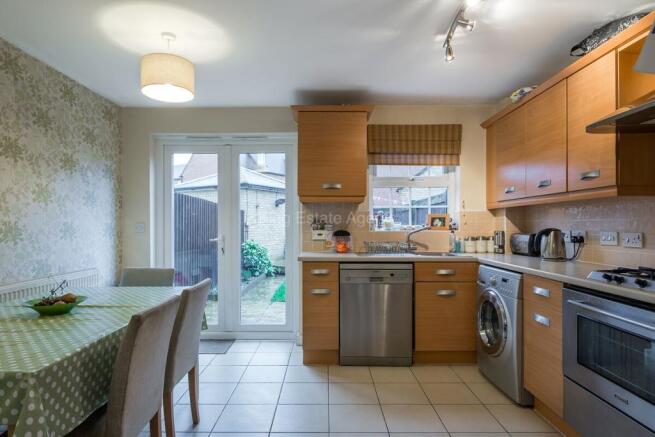 Kitchen/Dining Area