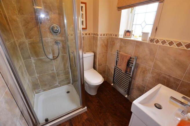 Shower Room/En Suite
