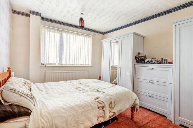 BEDROOM 2