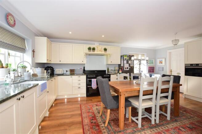 Kitchen/Breakfast Room