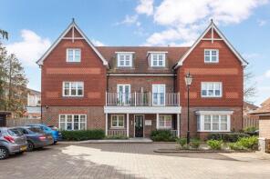 4, Carlton Place, Marlow SL7 1AL