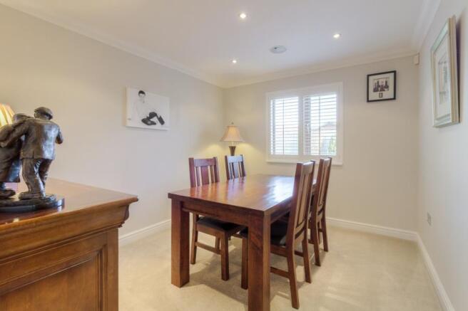 Dining Room/ Bed 3