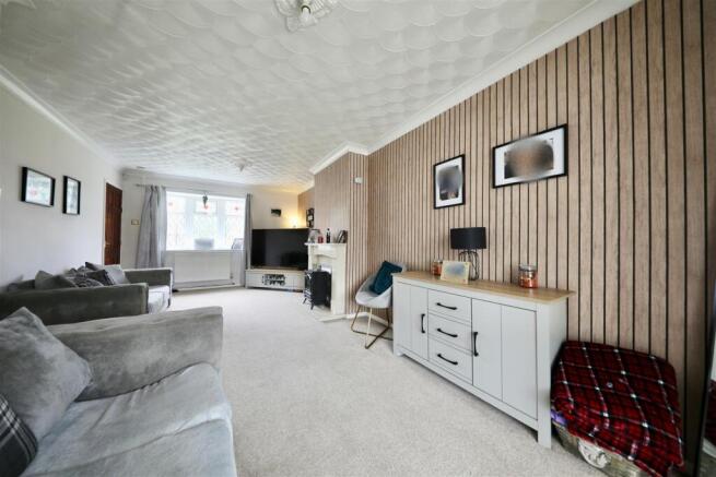 3 bed Terraced for sale Image 6