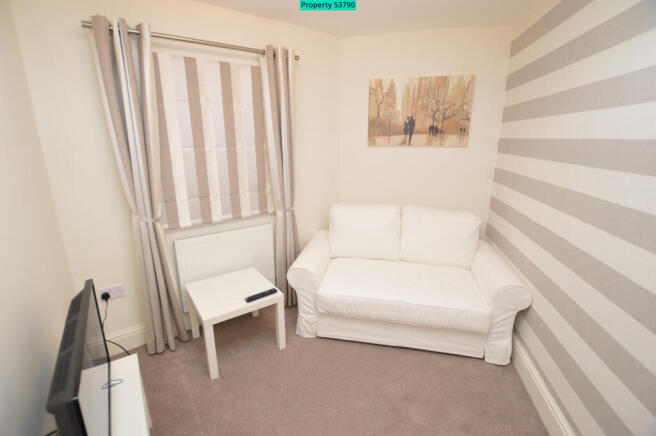 1 bed Flat to rent Image 4