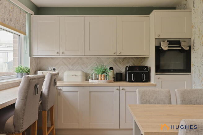 3 bed Semi-Detached for sale Image 11