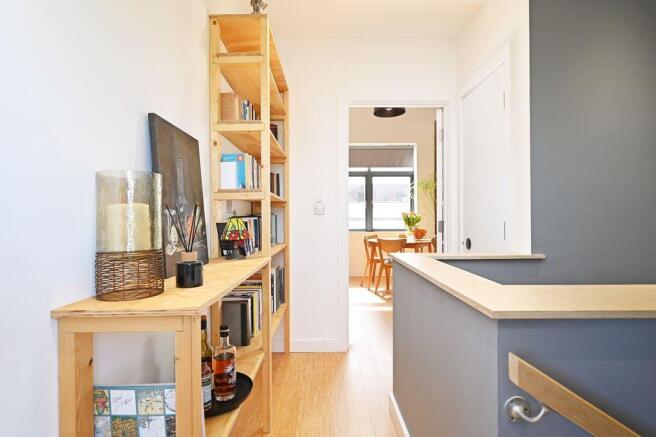 2 bed Duplex to rent Image 8