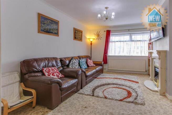 LOUNGE:
