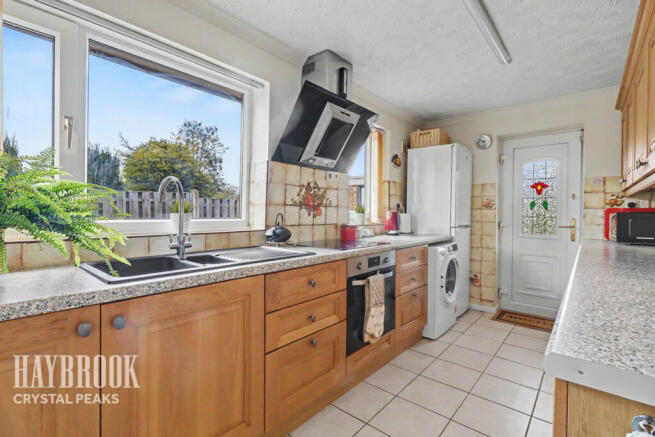 3 bed Semi-Detached Bungalow for sale Image 10