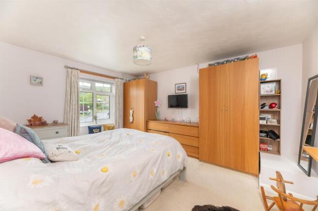 2 bed Terraced for sale Image 9