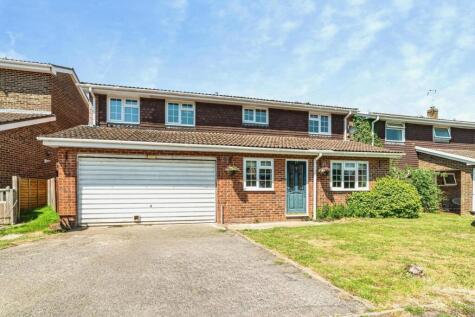 Ringshall Gardens, Tadley, Hampshire, RG26