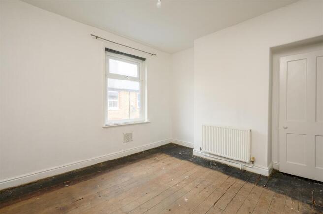2 bed Terraced for sale Image 7