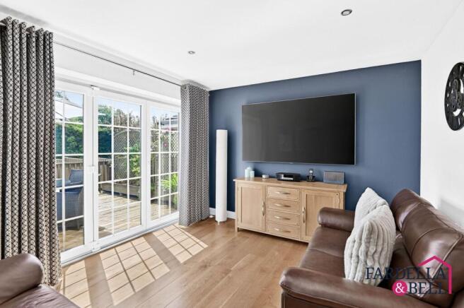 4 bed Detached for sale Image 6