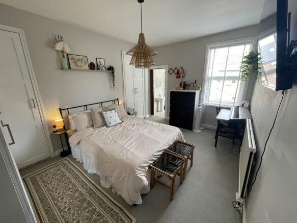 7-master-bedroom
