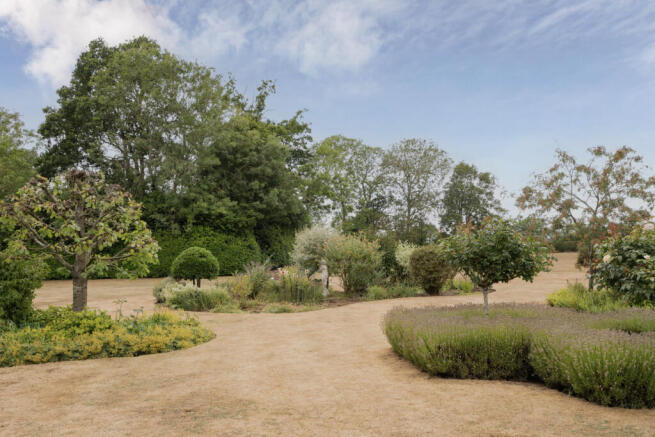 Garden & Grounds
