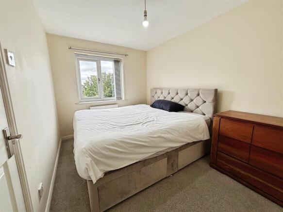 3 bed Semi-Detached for sale Image 9