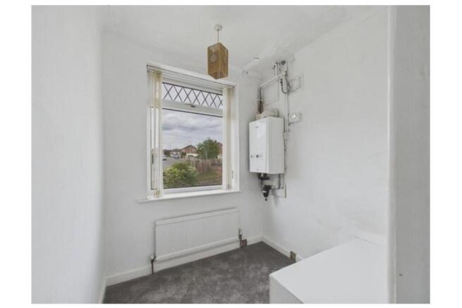 3 bed Semi-Detached for sale Image 11