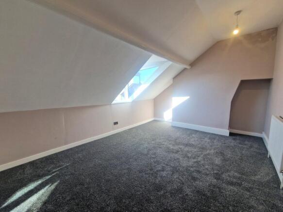 4 bed Terraced for sale Image 9