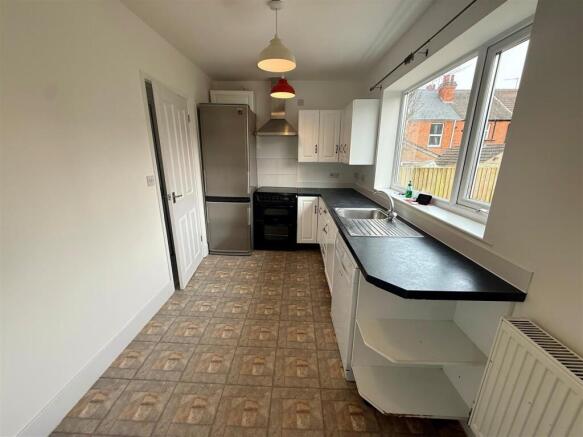 24 maple kitchen.jpg