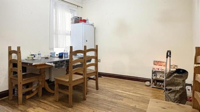 Property to rent in Eastham - Barrain London