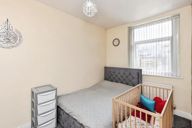 4 bed Terraced for sale Image 9