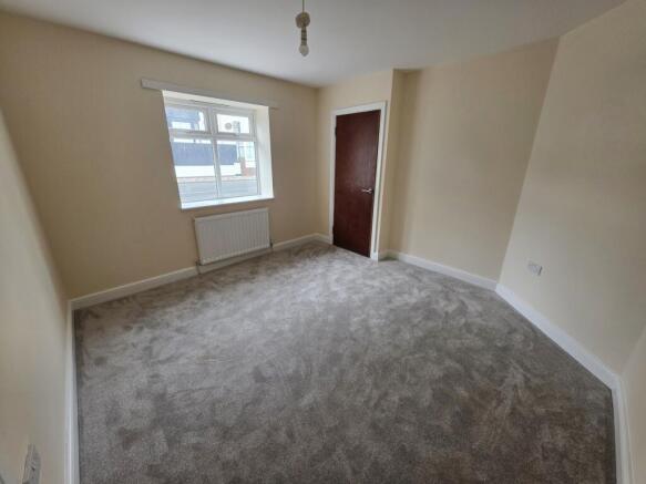 1 bed Flat to rent Image 6